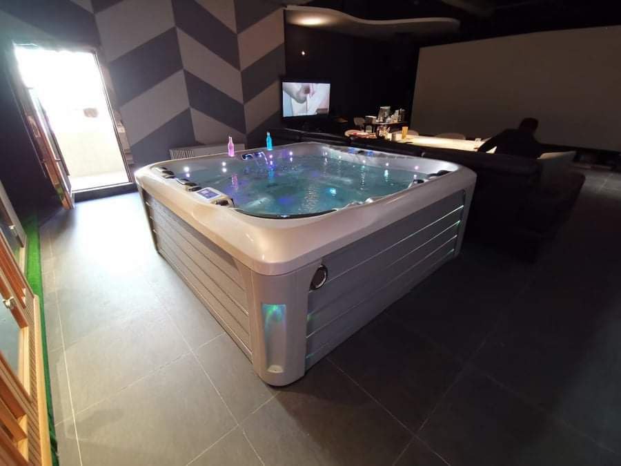 Спа бассейн Lovia Spa ZR801