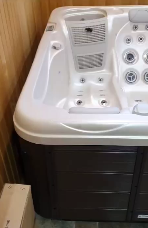 Обретите удовольствие и расслабление с гидромассажным спа-бассейном AquaSpas My Soul